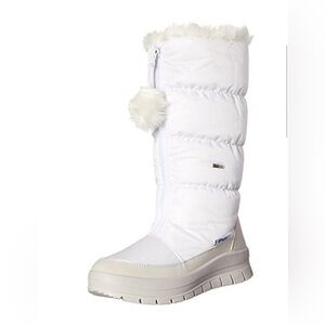 PAJAR White Winter Tall Snow Faux  Zip Up Boots .(Slightly flawed )
